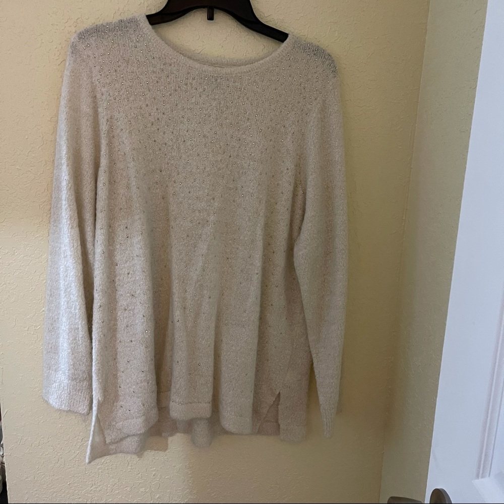 Croft & Barrow white gold detailed sweater